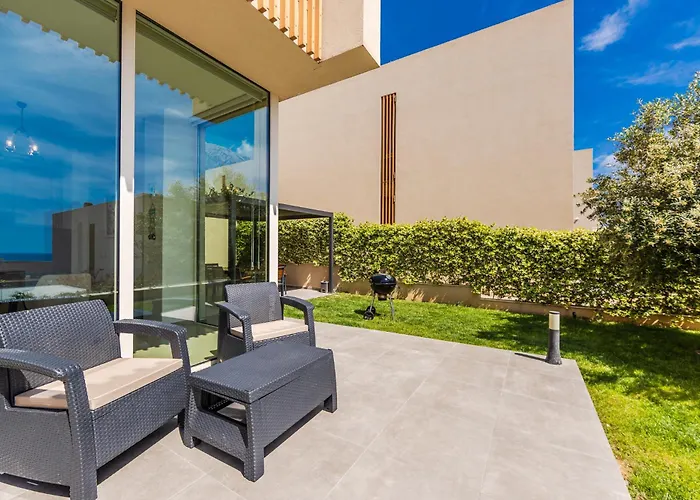 The Ionian Coast By Pikhost 别墅