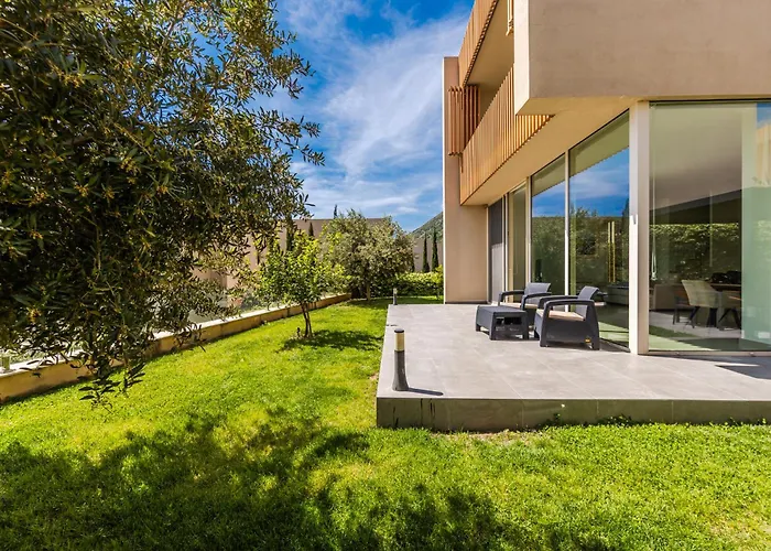 The Ionian Coast By Pikhost * 希马拉